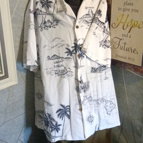 Extra large Hawaiian shirt - Picture 3 of 3